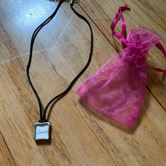 New cord heart necklace - Picture 2 of 8